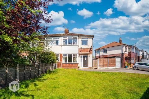3 bed property, in Saxon Close, £250,000