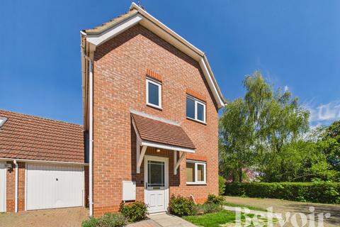 3 bed property, in Meadow Way, £320,000