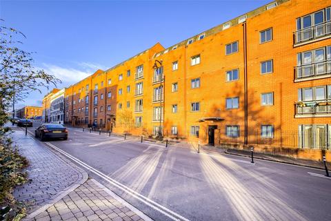 2 bed property, in Newhall Hill, £170,000