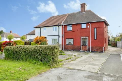2 bed property, in Rectory Road, £150,000