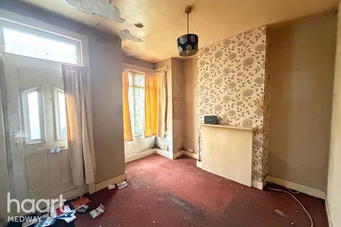 3 bed property, in All Saints Road, £250,000