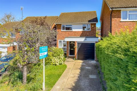 3 bed property, in Tarrant Drive, £650,000