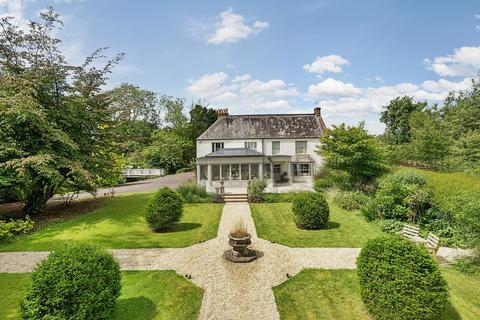 8 bed property, in Bullen Court, £1,250,000