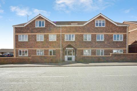 3 bed property, in Owlcotes Road, £140,000
