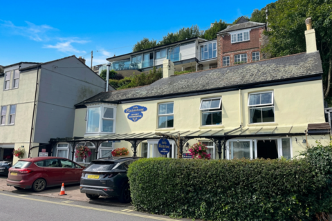 Studio, in Freehold 5 Bedroom Guest House Located In Looe, £795,000