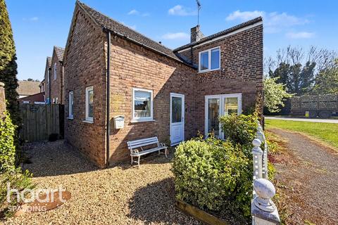 3 bed property, in Spalding PE12, £220,000