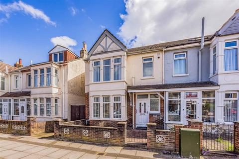 3 bed property, in Baffins Road, £290,000