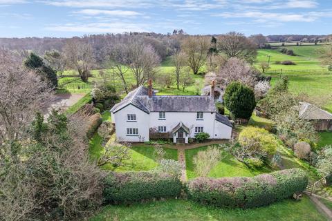 4 bed property, in Cholesbury, £2,000,000