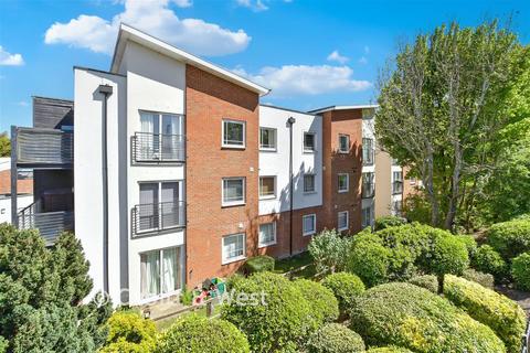 1 bed property, in Buffers Lane, £170,000