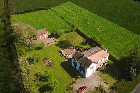 6 bed property, in Evesham Road, £800,000