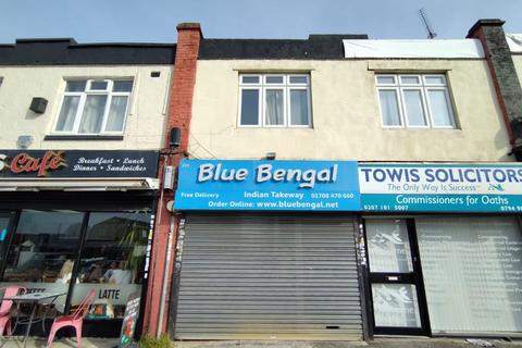 2 bed property, in 220A Hornchurch Road, £100,000