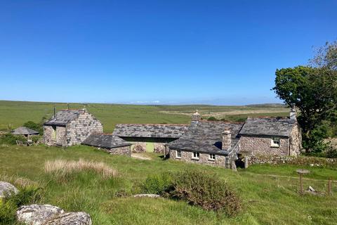 5 bed property, in St. Breward, £900,000