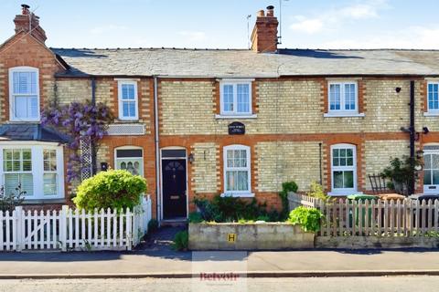 3 bed property, in High Street, £210,000
