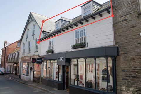 1 bed property, in Duke Street, £275,000