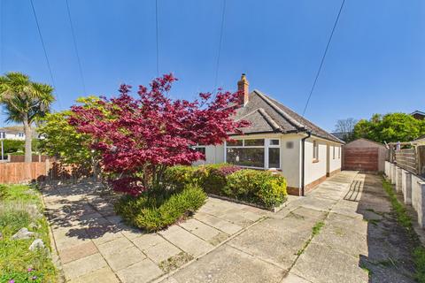 3 bed property, in Newlands Road, £400,000