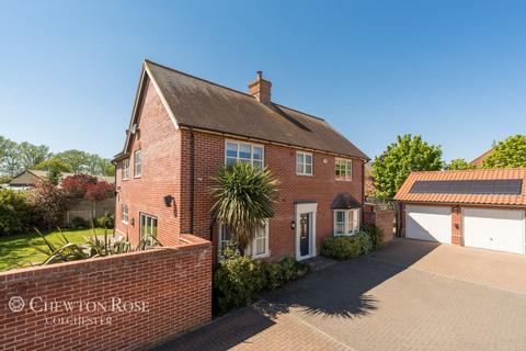 4 bed property, in Salis Close, £800,000