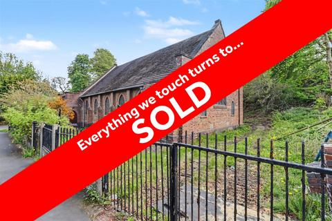 Land, in The Avenue, £180,000