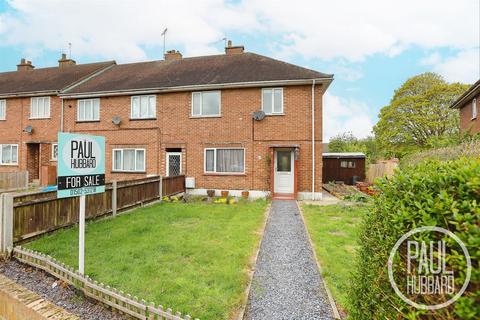 3 bed property, in Montgomery Avenue, £180,000
