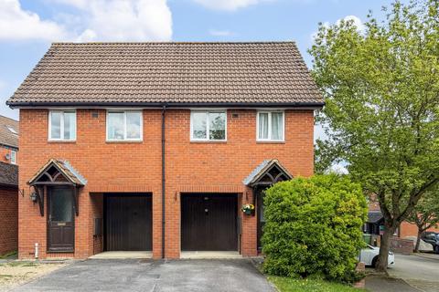 1 bed property, in Moir Court, £235,000