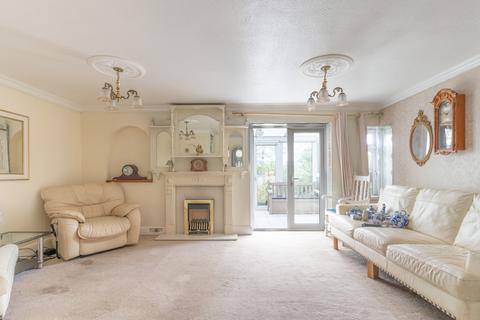 3 bed property, in Coombe Dingle, £300,000