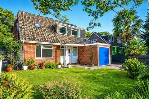4 bed property, in Burnside, £700,000