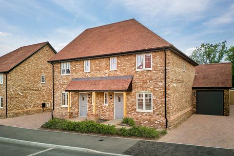 3 bed property, in Ford Road, £525,000
