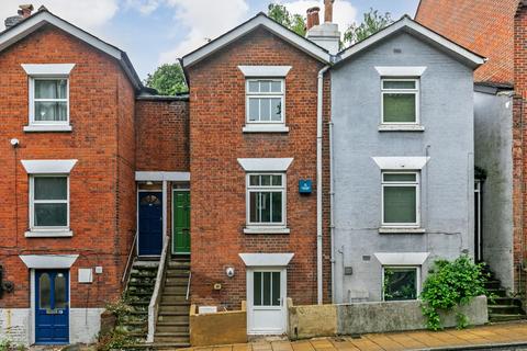 3 bed property, in Romsey Road, £400,000