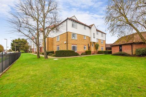1 bed property, in Benbow Drive, £80,000