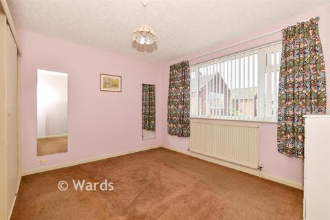 3 bed property, in Stour Valley Close, £550,000