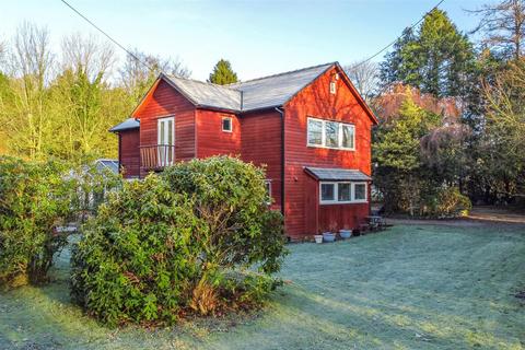 5 bed property, in Gosforth CA20, £475,000