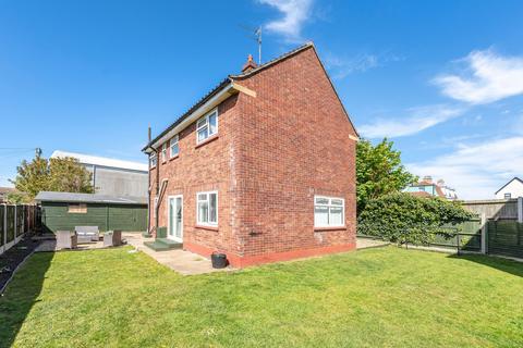 3 bed property, in Southtown Road, £250,000