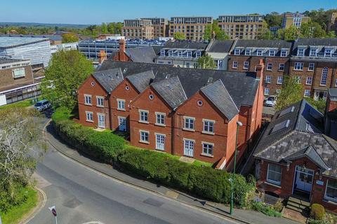 2 bed property, in Boltro Road, £300,000
