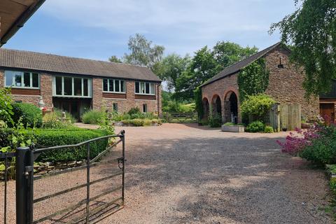 5 bed property, in Wellbrook Road, £1,150,000