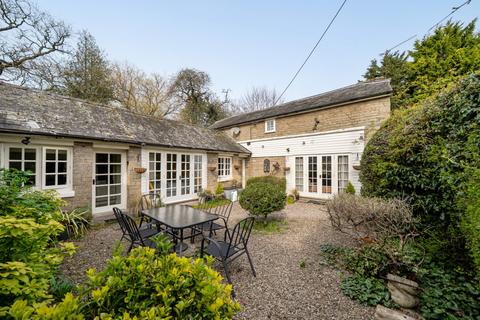 3 bed property, in Hagley Court, £599,995