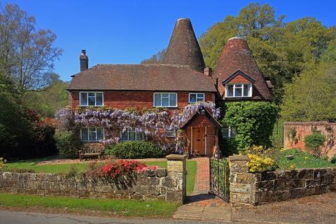 4 bed property, in Tunbridge Wells TN3, £1,350,000