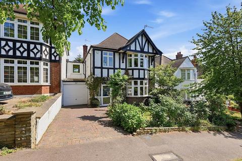 5 bed property, in Hillway, £2,100,000