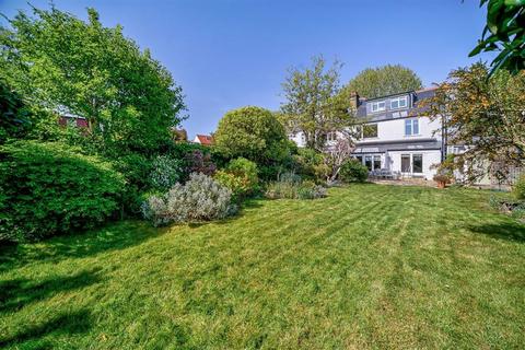 4 bed property, in Westmoreland Road, £2,650,000