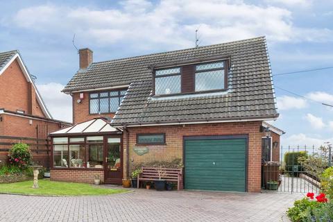 3 bed property, in Station Road, £460,000