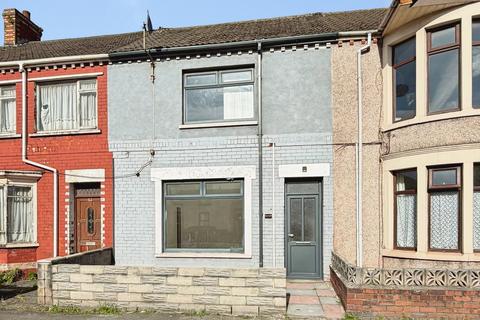 4 bed property, in Tydraw Street, £100,000