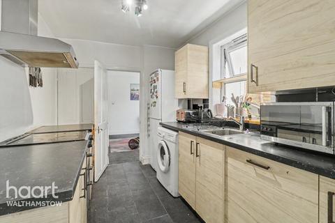 3 bed property, in Forest Road, £600,000