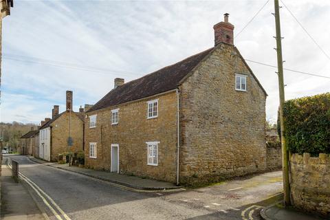 3 bed property, in Acreman Street, £825,000