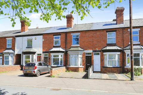 2 bed property, in Blount Terrace, £130,000