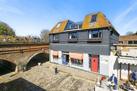 3 bed property, in The Fishmarket, £700,000