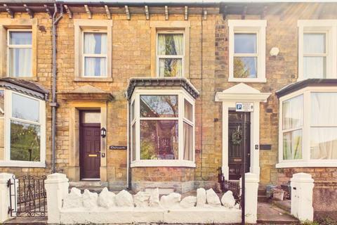 4 bed property, in Regent Street, £335,000