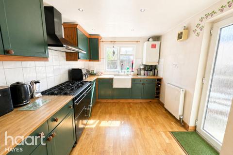 4 bed property, in Cranmer Road, £575,000