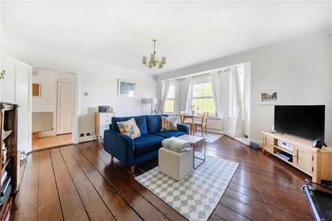 2 bed property, in Kidbrooke Park Road, £549,995