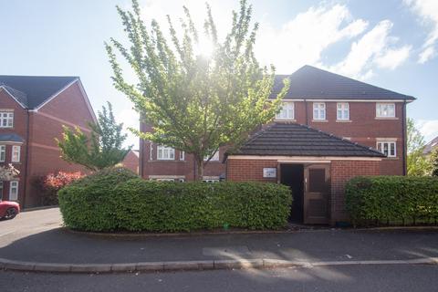 2 bed property, in Brattice Drive, £135,000