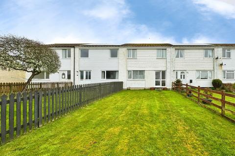3 bed property, in Carey Park, £175,000