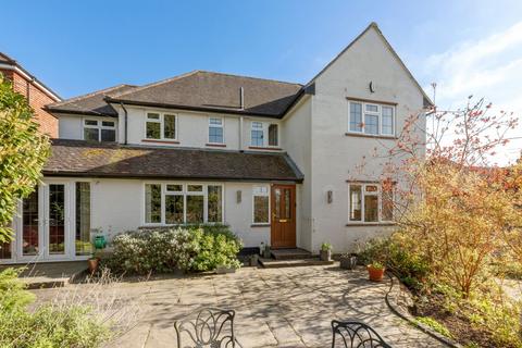 4 bed property, in Stylecroft Road, £1,250,000