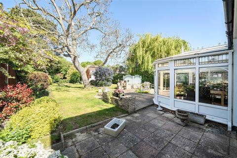 5 bed property, in Church Road, £900,000